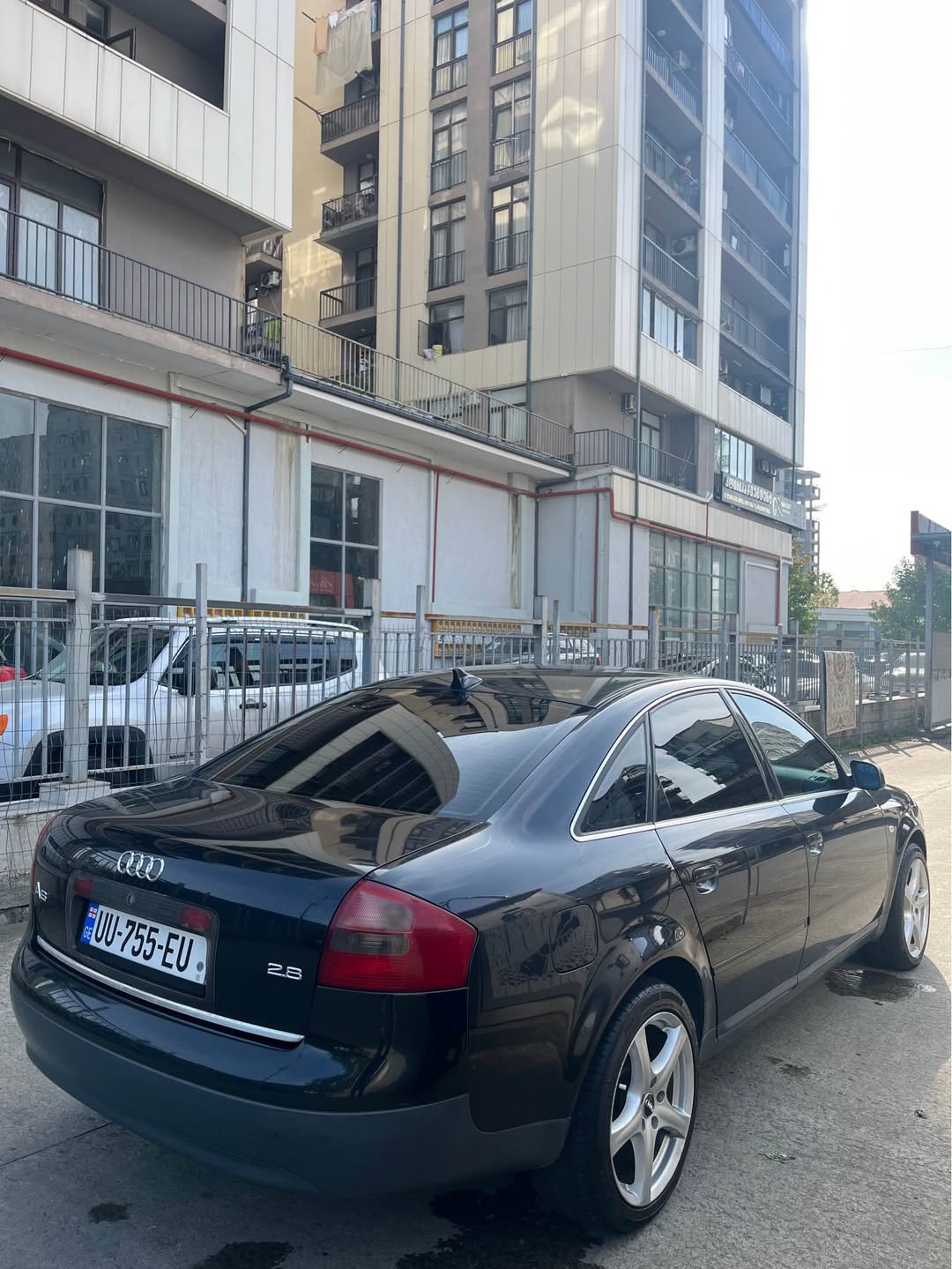 Audi 1999 — 5,500$