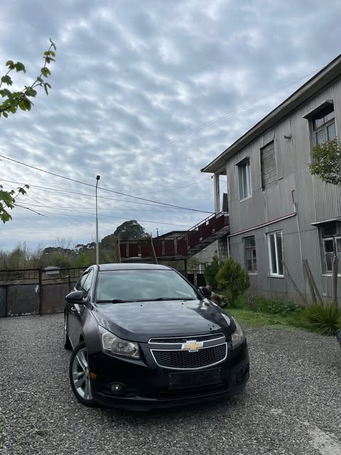 იყიდებაააა ფასი:3.200$ ვიზუალურადდ ხედავთ როგორიცც არი