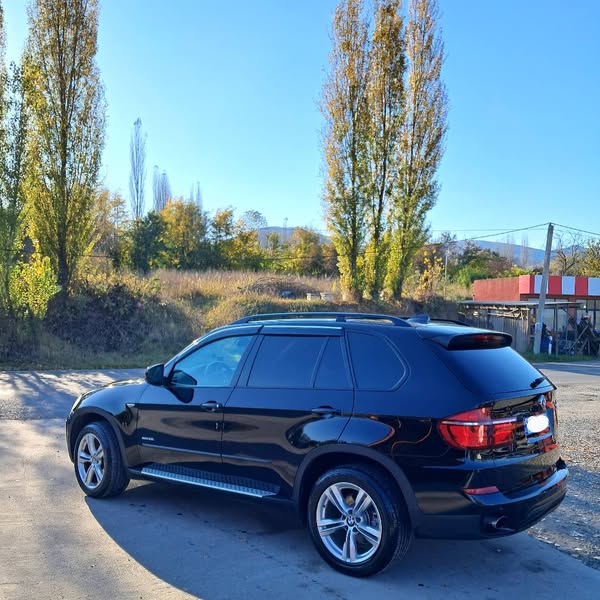 Avtomobil 2011 — 8,000$