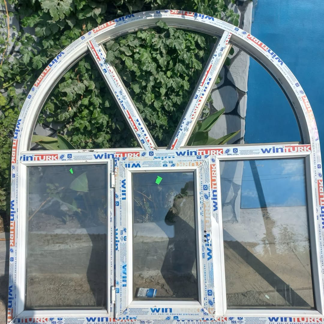 Тахир. Окна 19 штук, все — 60₼