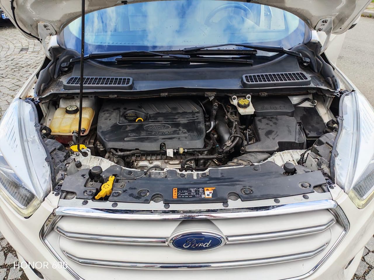 Վաճառվում է իդեալական Ford escape se 4*4 2018 — 7,000$