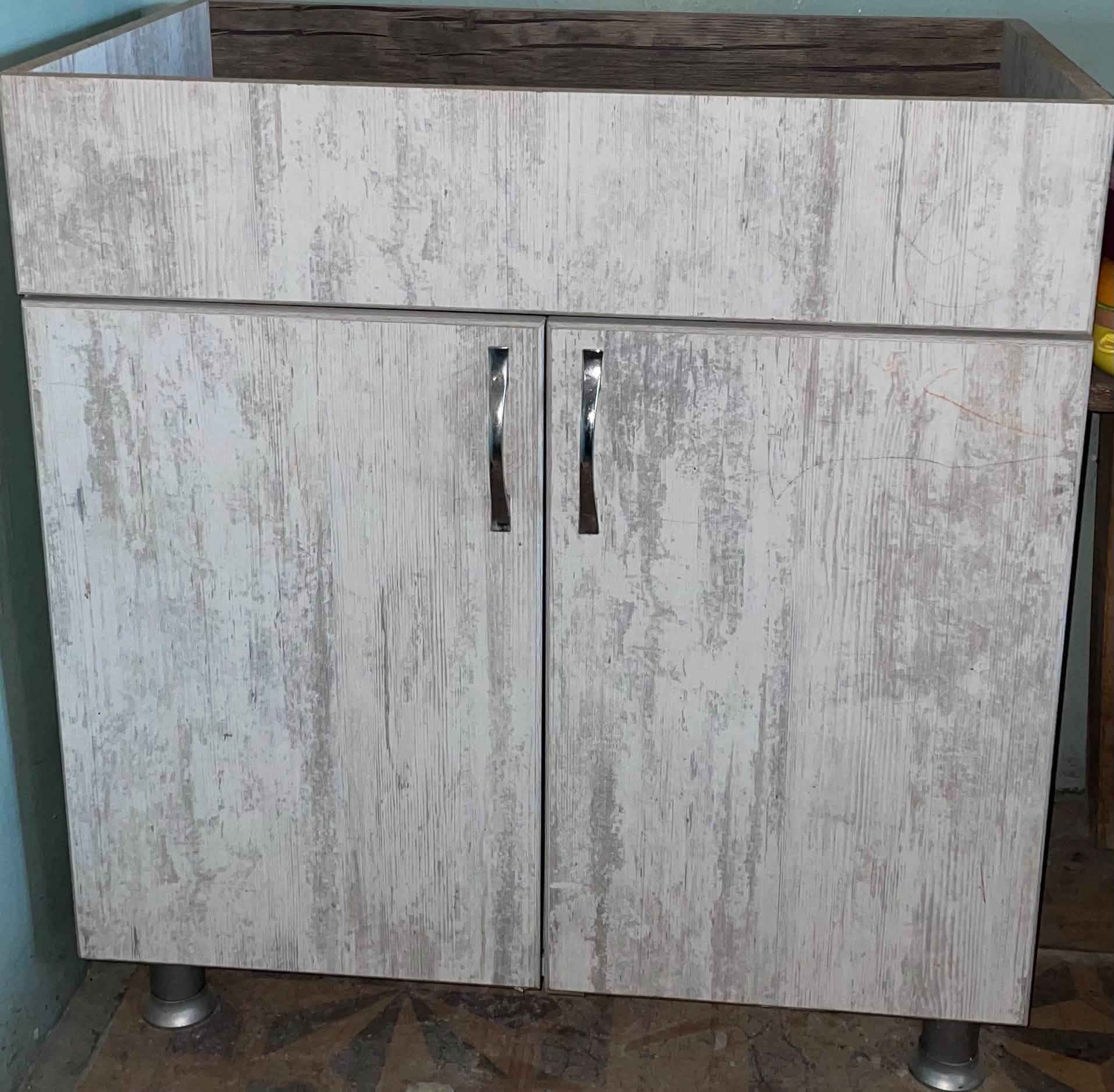 Kitchen cabinet, five-piece set, 450 GEL
