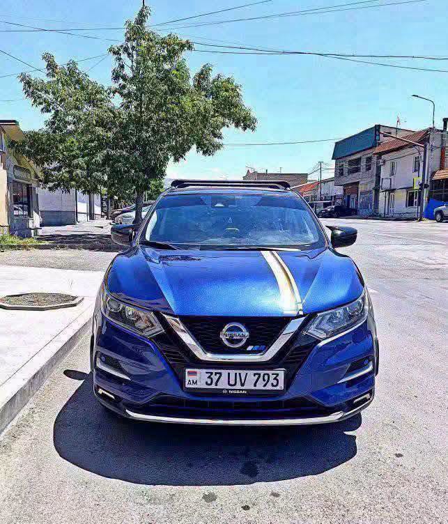 Nissan 2020 — 13,500$