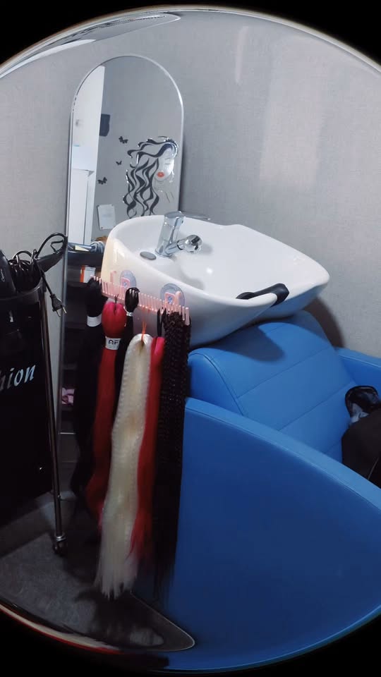 Ваш личный мастер по реконструкции волос🤗✂️✂️✂️ровный