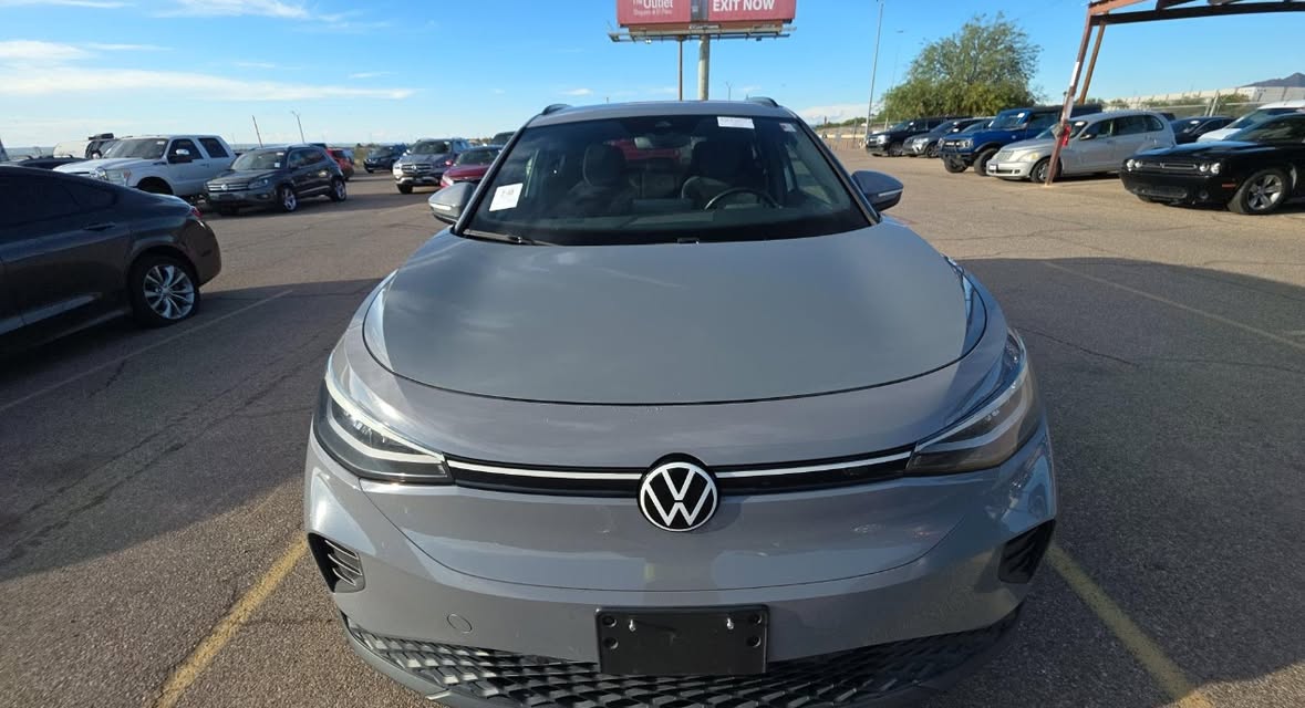Volkswagen ID.4 Pro 2021 — 9,000$