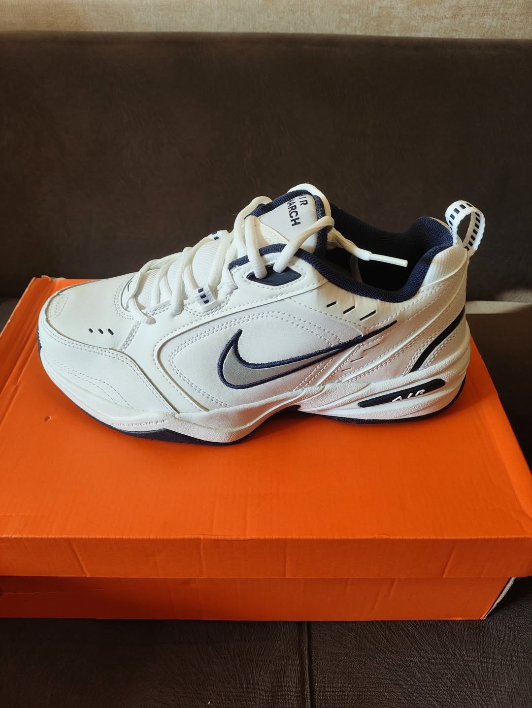 Nike-ს ახალი და ორიიგნალი ბოტასი. ზომა: