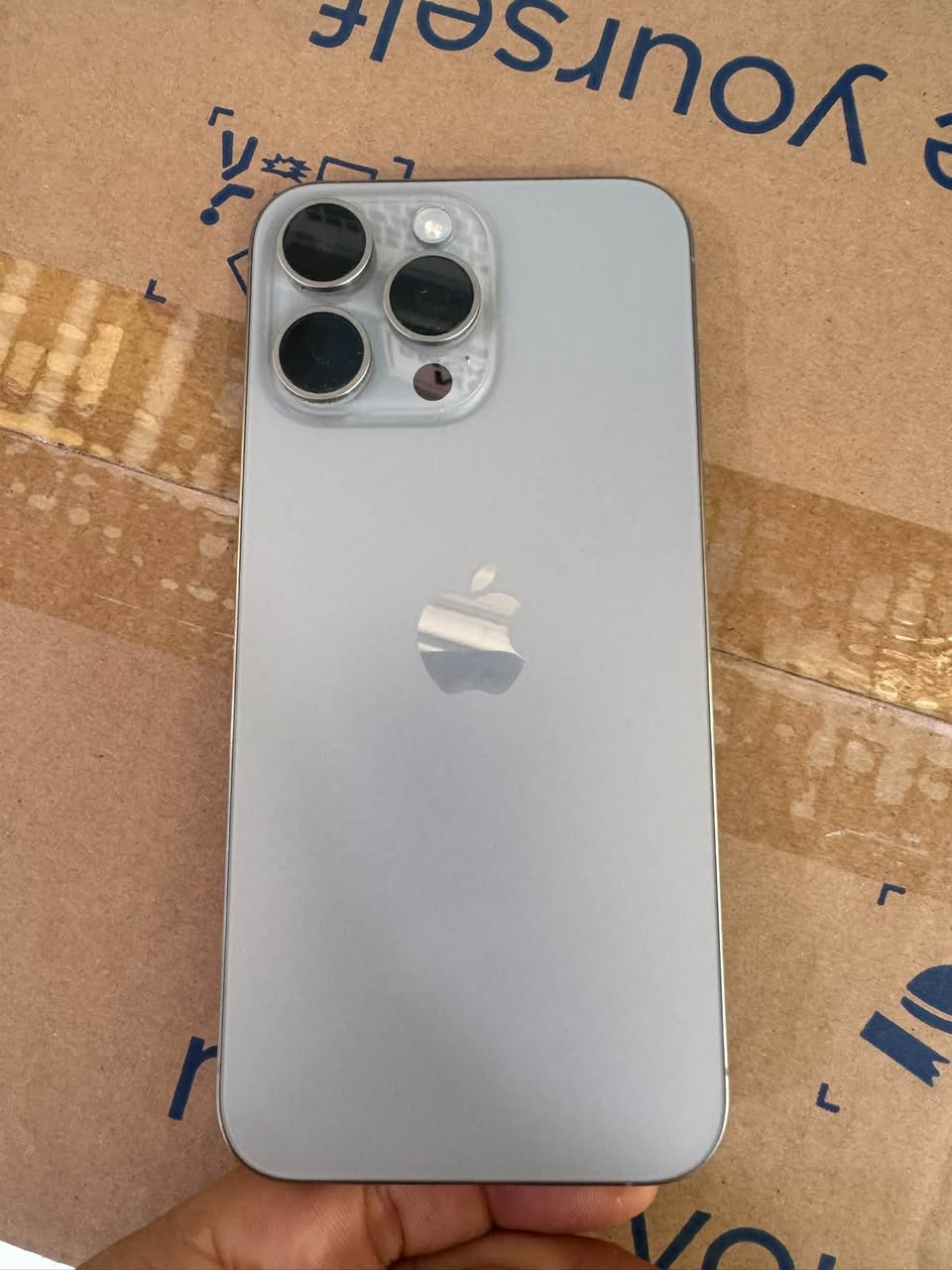 15 pro max 256GB Անթերի գործարանային — 220,000֏