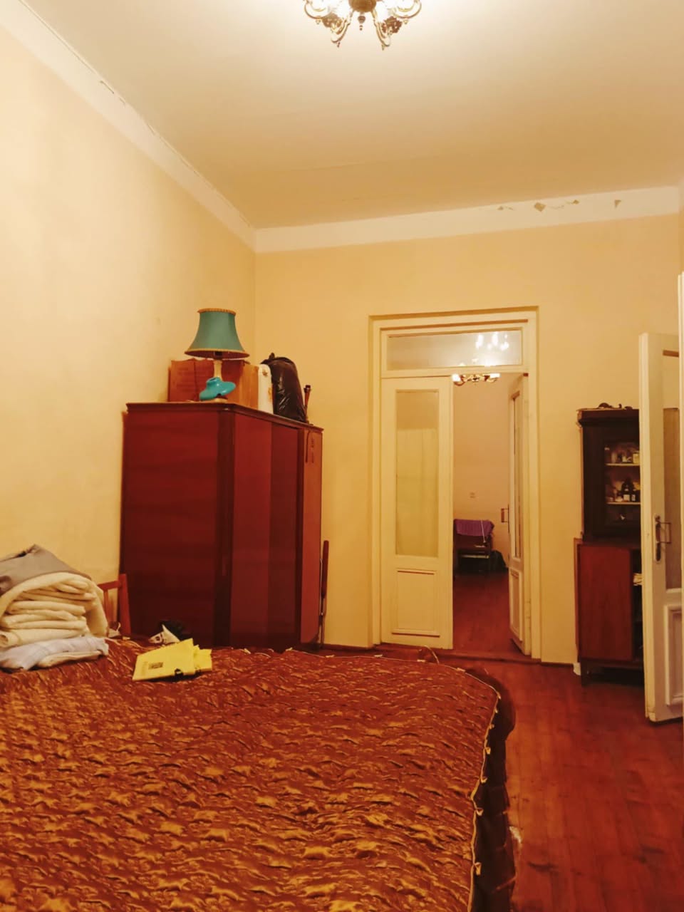 იყიდება ბინა, ზესტაფონი