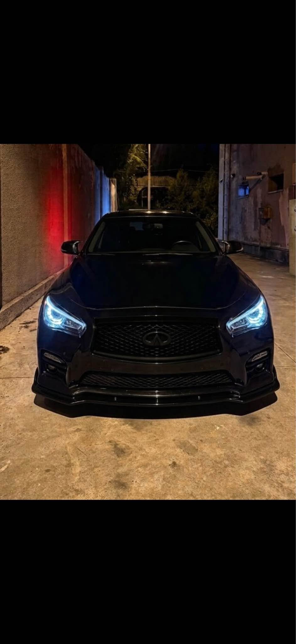 იყიდება/იცვლება Infiniti q.0 twin turbo სპორტულ 2017 — 10,000$