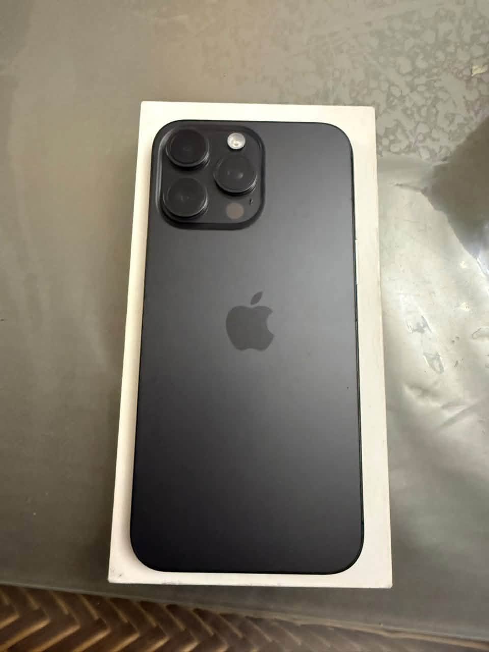 iPhone 15 Pro Max 512Gb idealakan — 180,000֏