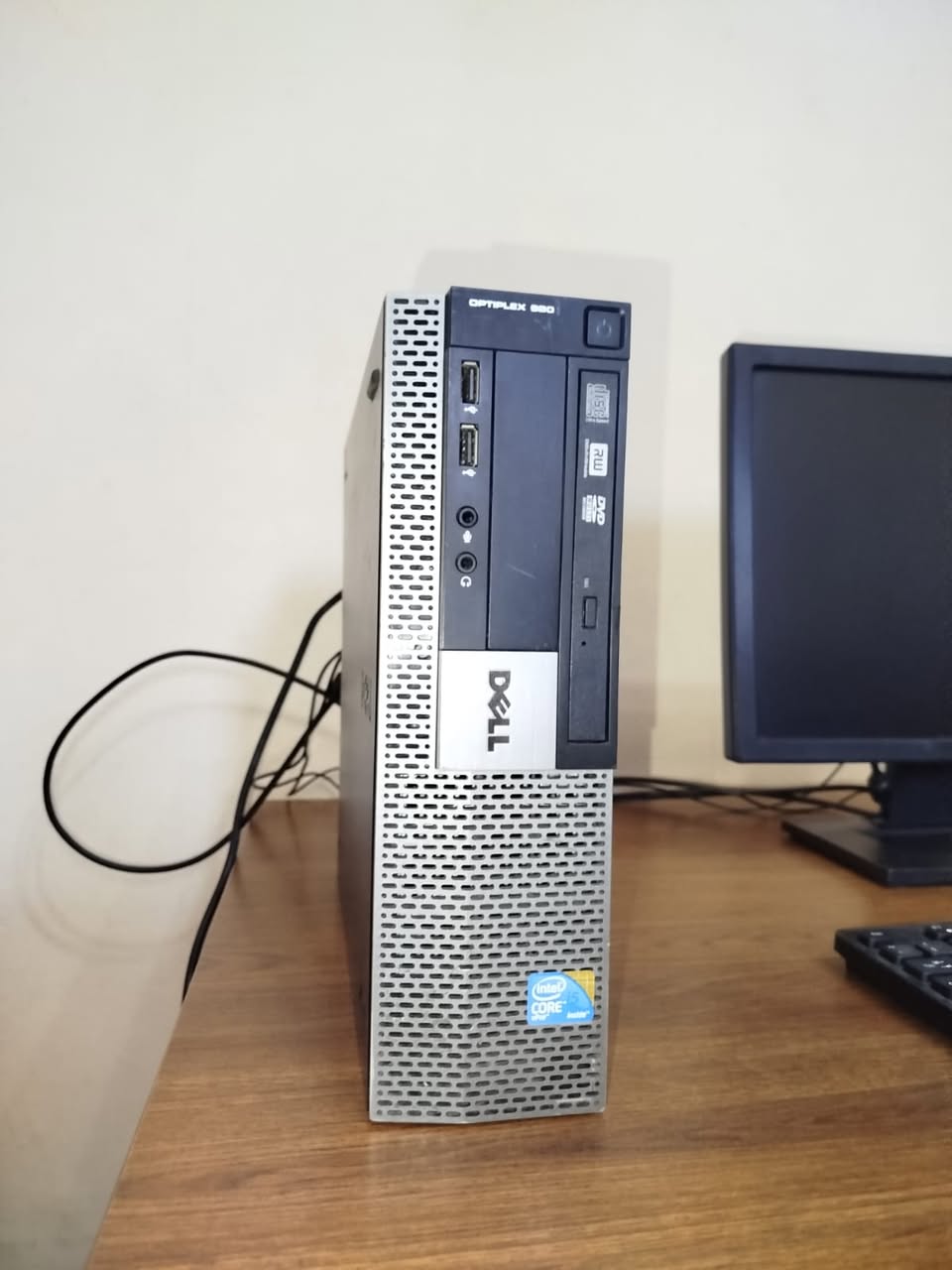 DELL markalı bilgisayar satılık - 100₾