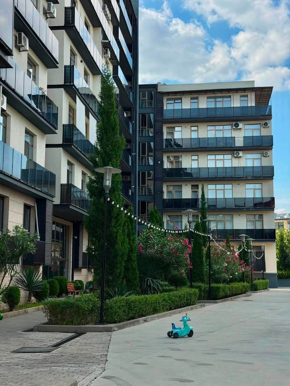 იყიდება 4-ოთახიანი ბინა, თბილისი — $335,000