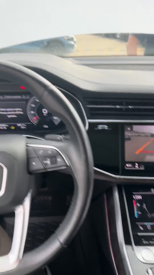 Audi Q8 2020 — 45,000$