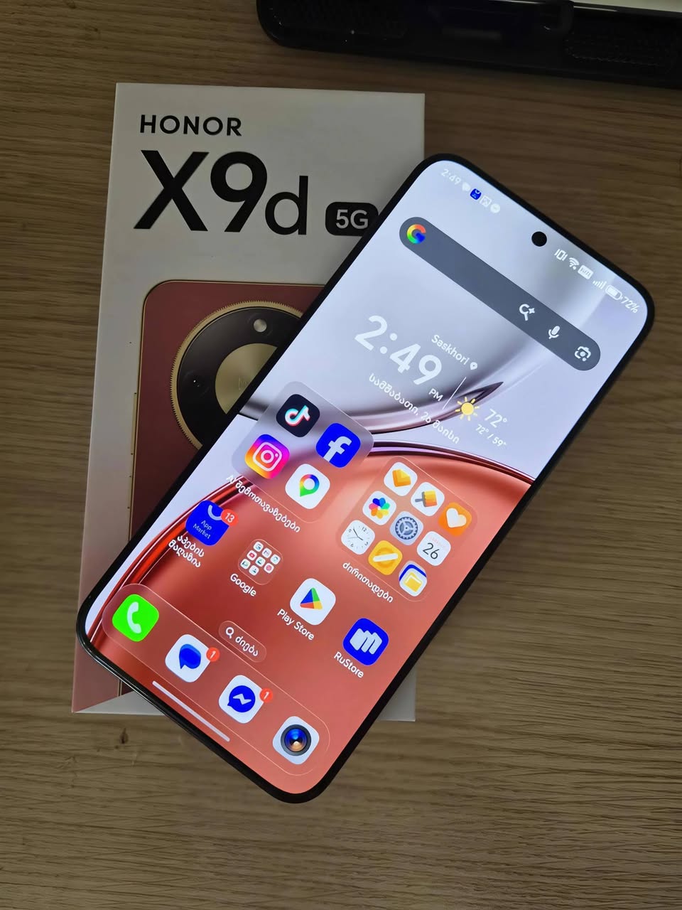 HONOR X9D 12/256 iyi durumda yanlarında