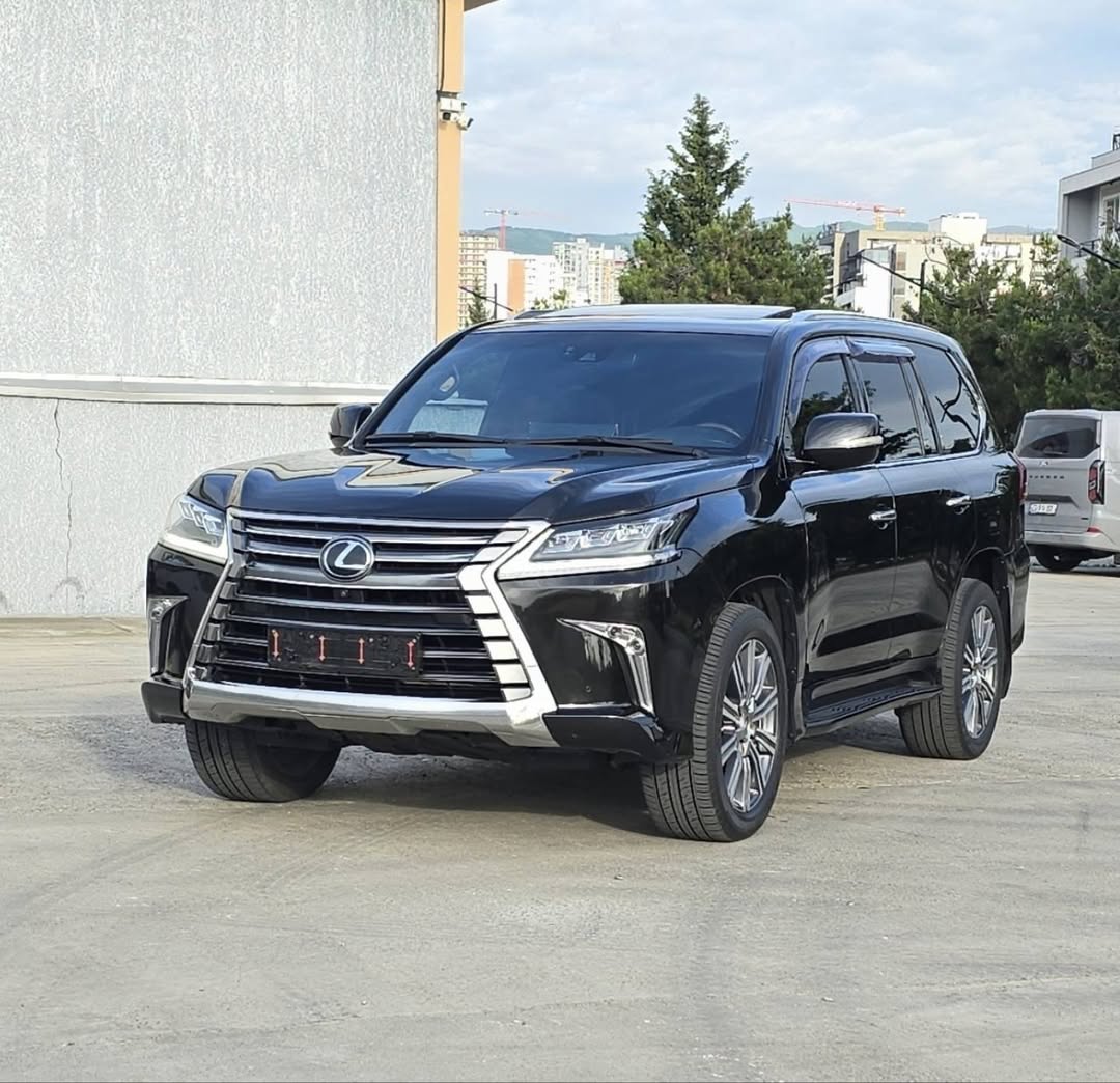 Lexus LX570 2016 — 55,000$