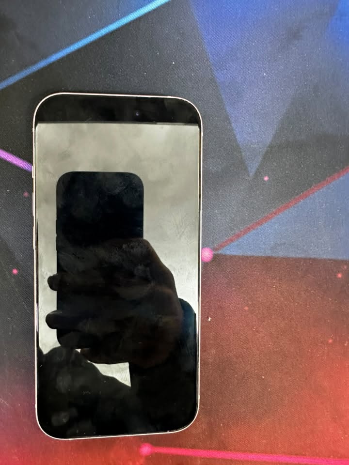 📱 იყიდება iPhone 15 — 128GB — 1,550₾