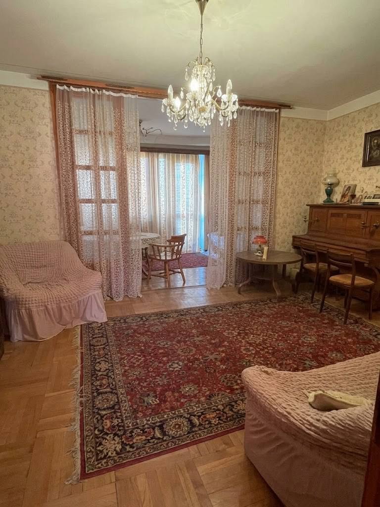 Վաճառվում է 4 սենյականոց բնակարան, Թբիլիսի — $123,000