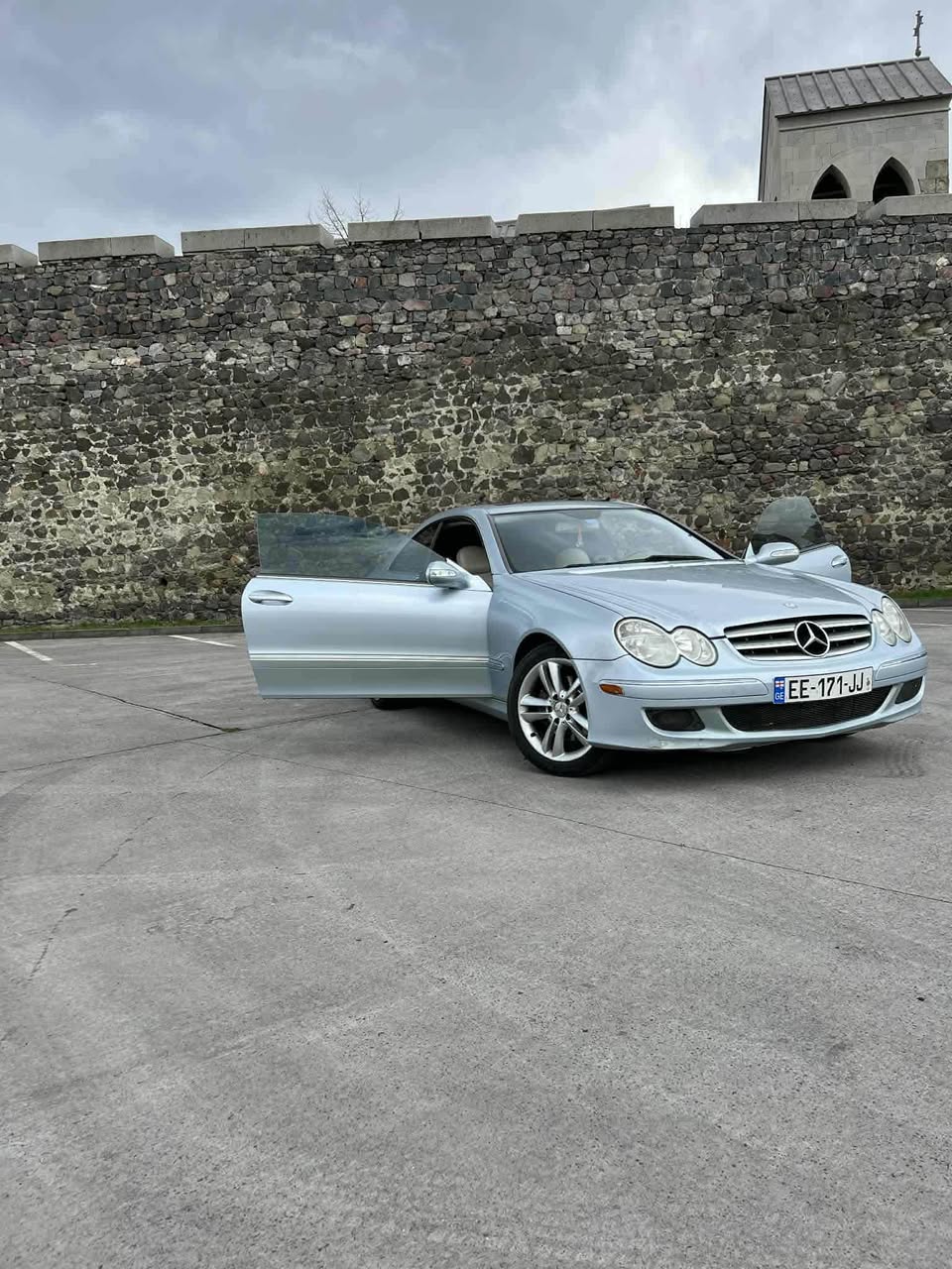 CLK 350. ფასი 3.800$ 2005წლიანი 3.5