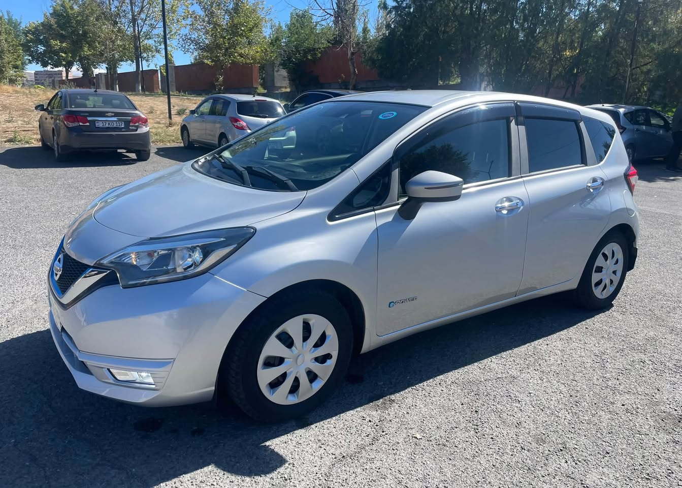 Nissan 2017 — 7,950$
