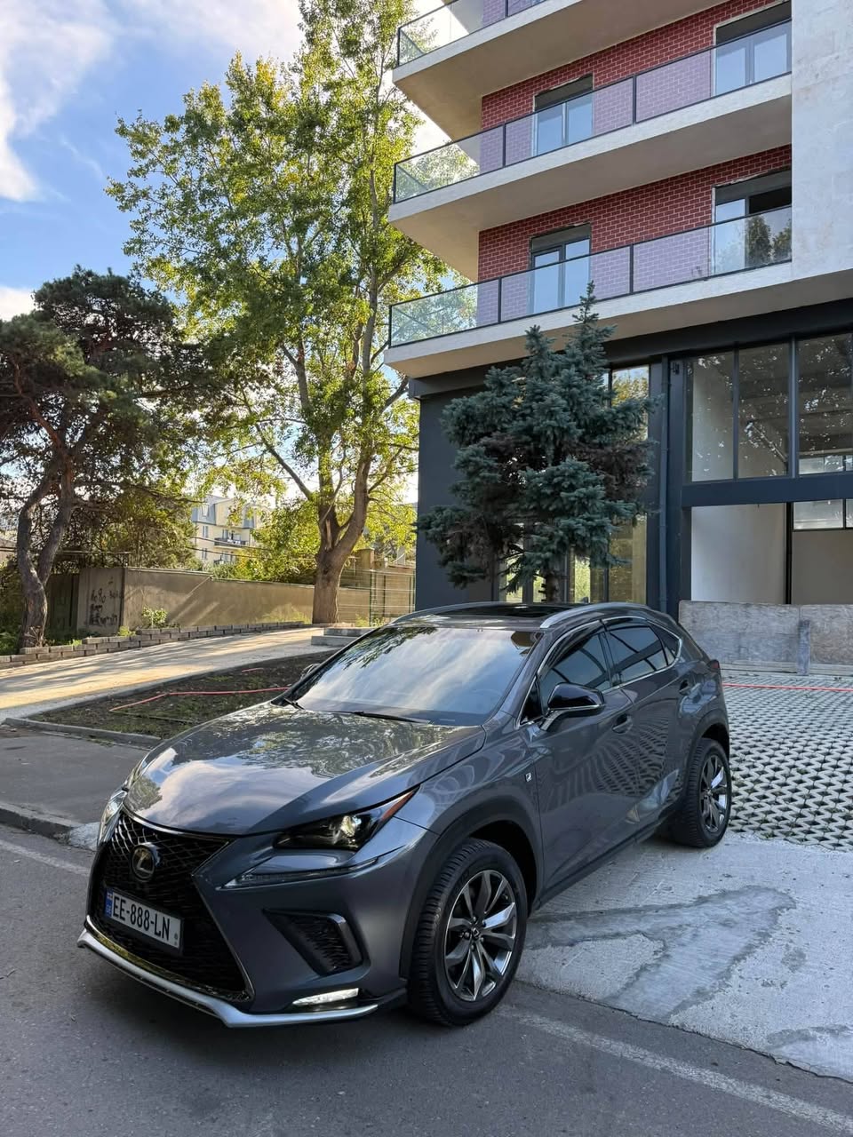 Lexus NX 2016 — 15,200$
