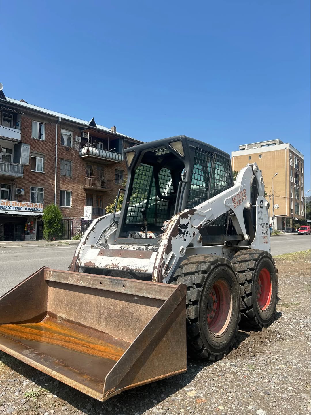 Bobcat S185 2013 — 26,000$