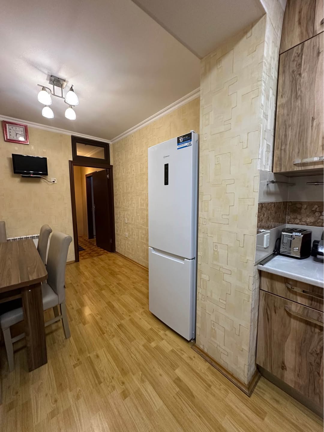 Продаётся 3-комнатная квартира, Баку