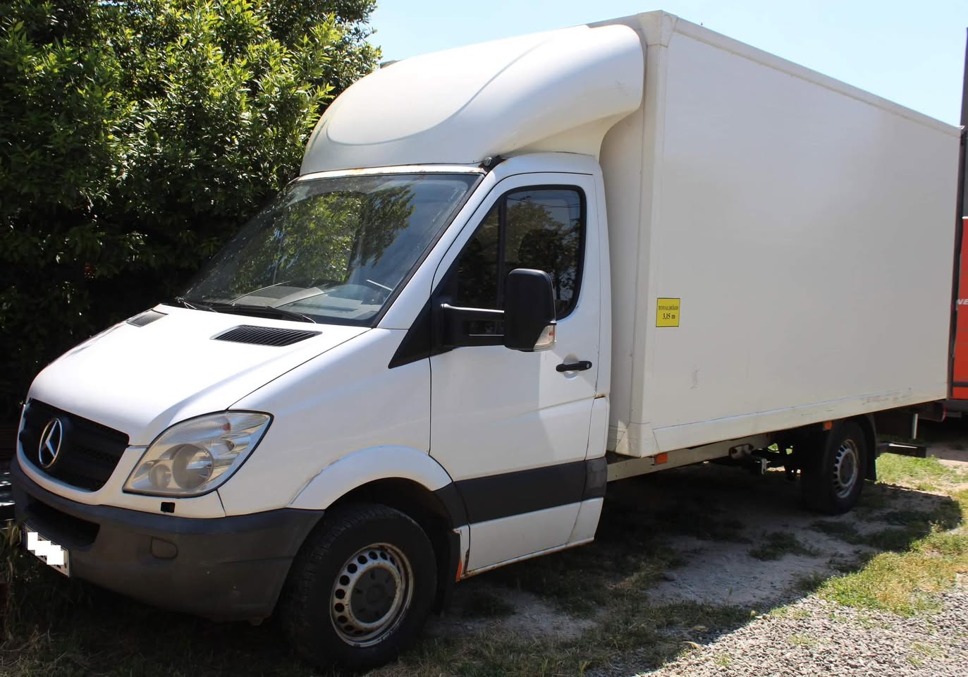 იყიდება Mercedes Benz Sprinter წელი:2009 ძრავი:2.2 — 12,000$