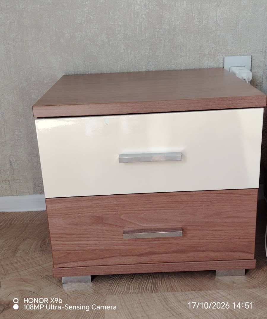 Срочно продаётся,в хорошем состочнии.Куплена в Embawood-е,