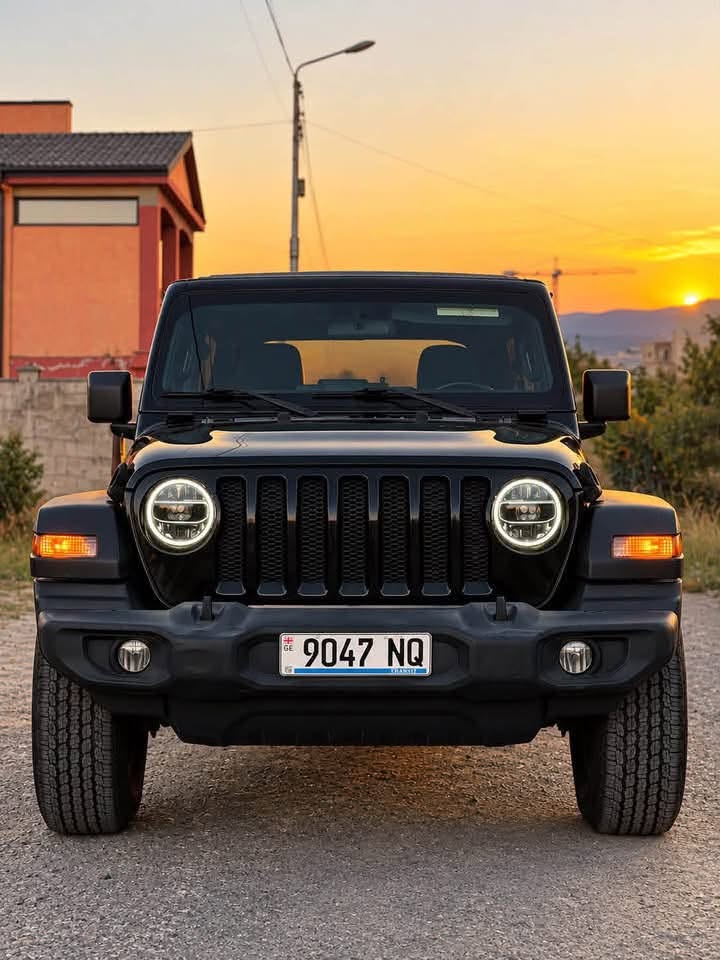 Jeep Wrangler 2021 — 17,500$
