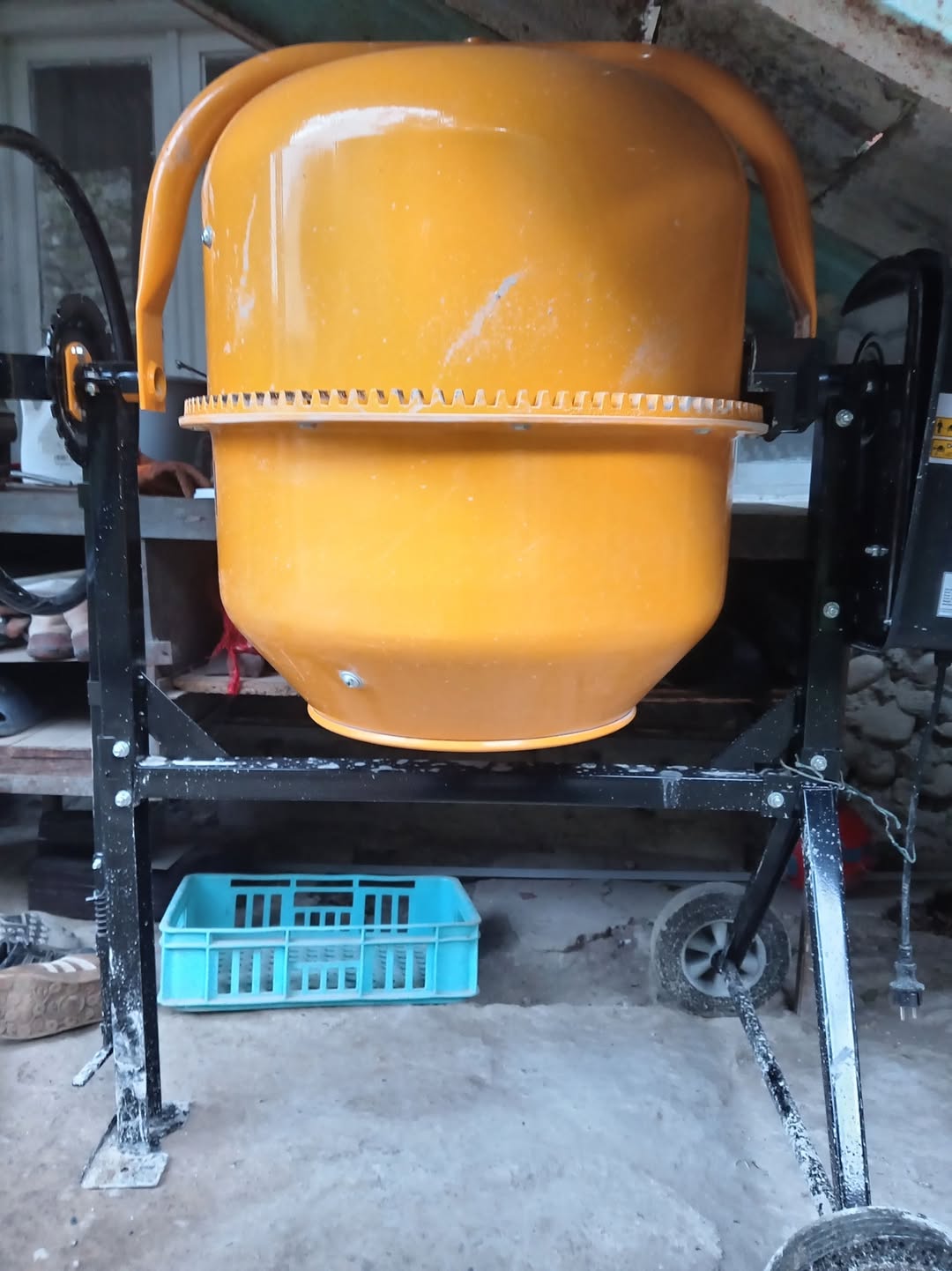 Günlük olarak kiralanır, günde 40 lari ücretle