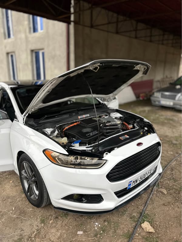 Avtomobil 2015 — 6,700$