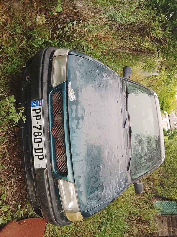 Avtomobil 1996 — 1,900$