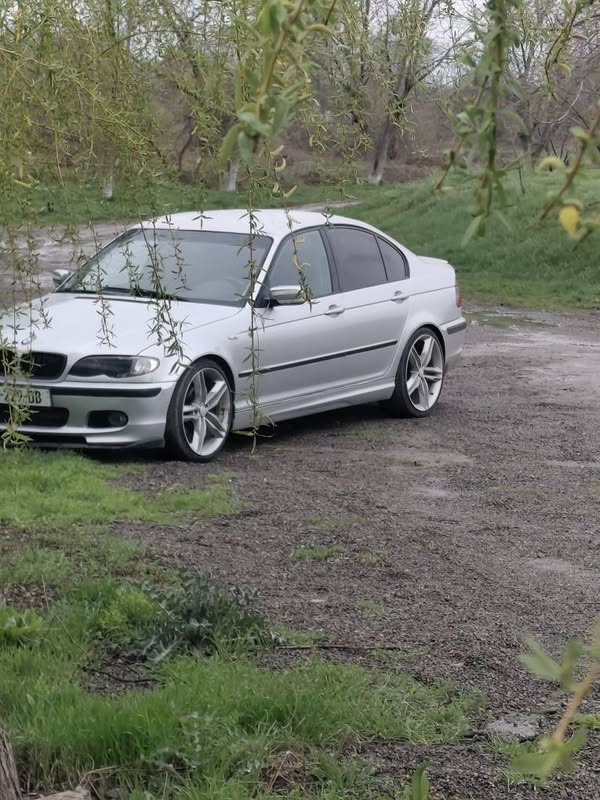 Avtomobil 2004