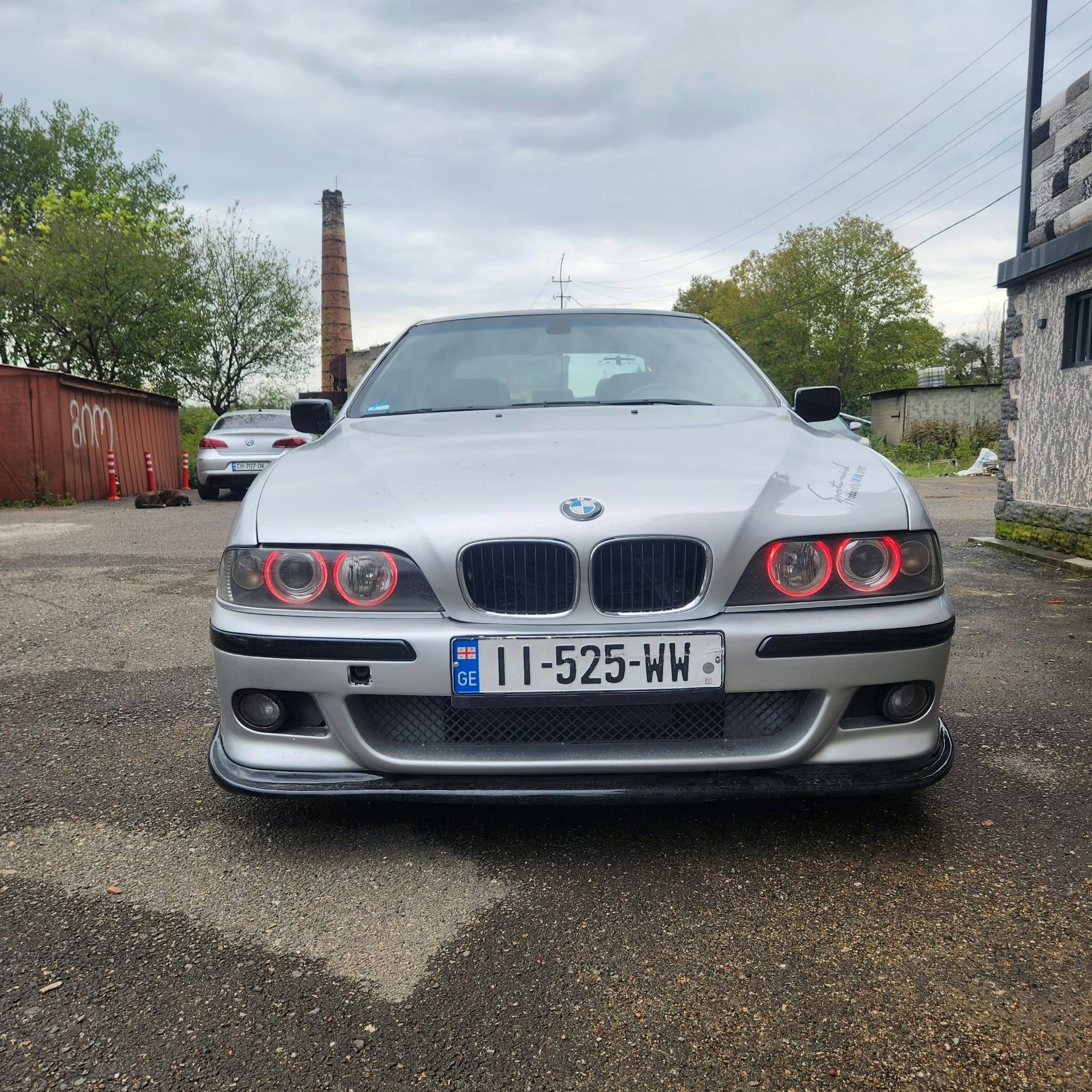 2002 model 2.5 motorlu araç iyi durumdadır — 4,000$
