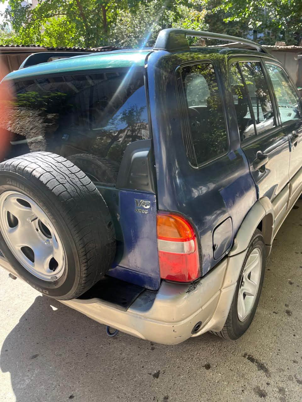 Suzuki Grand Vitara 2002 — 3,500$