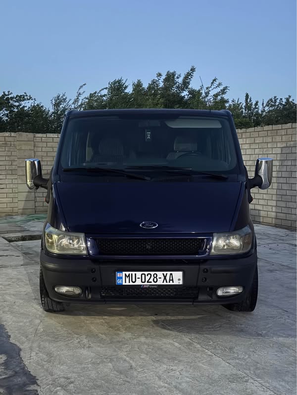 Автомобиль 2001