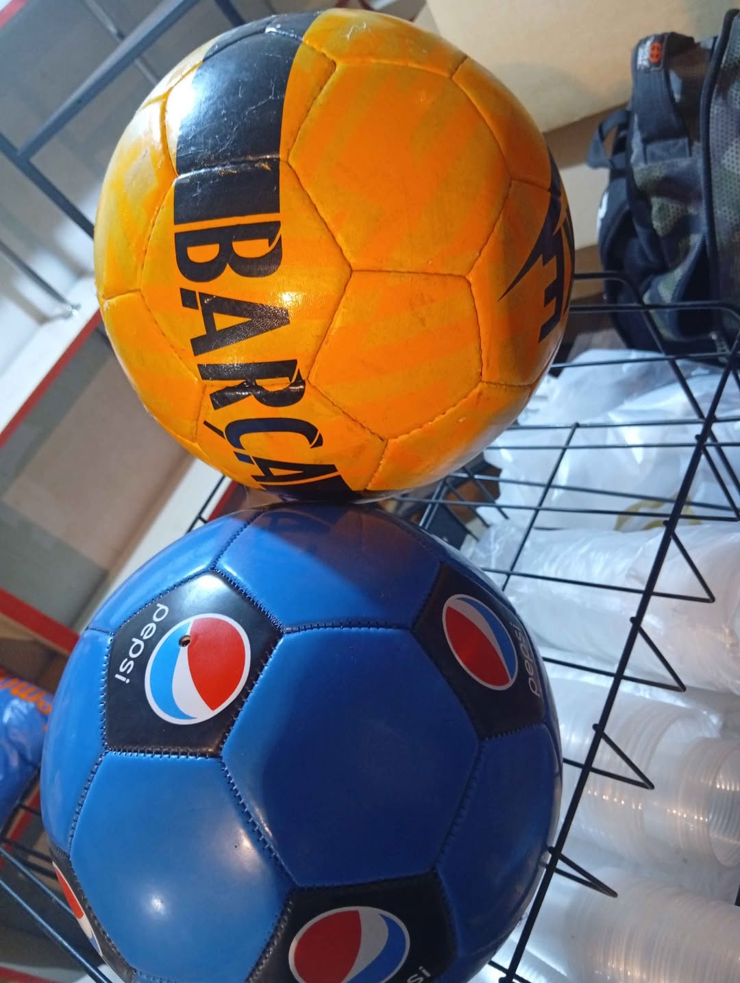 Футбольный мяч, 2 штуки
