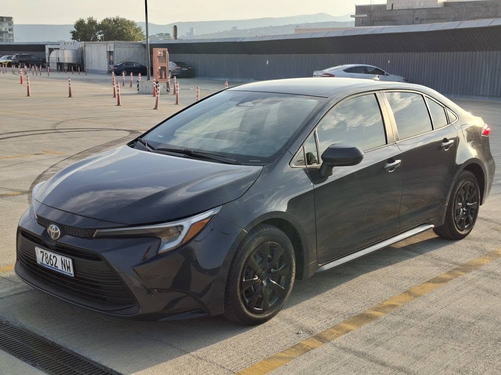 Toyota Corolla 2023 — 13,500$