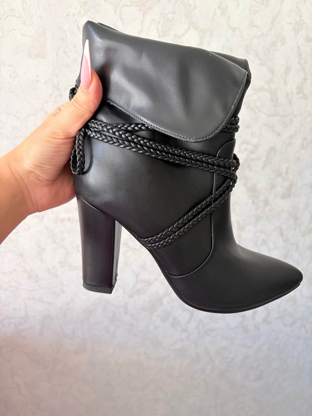 Black block-heel ankle boots, size 39