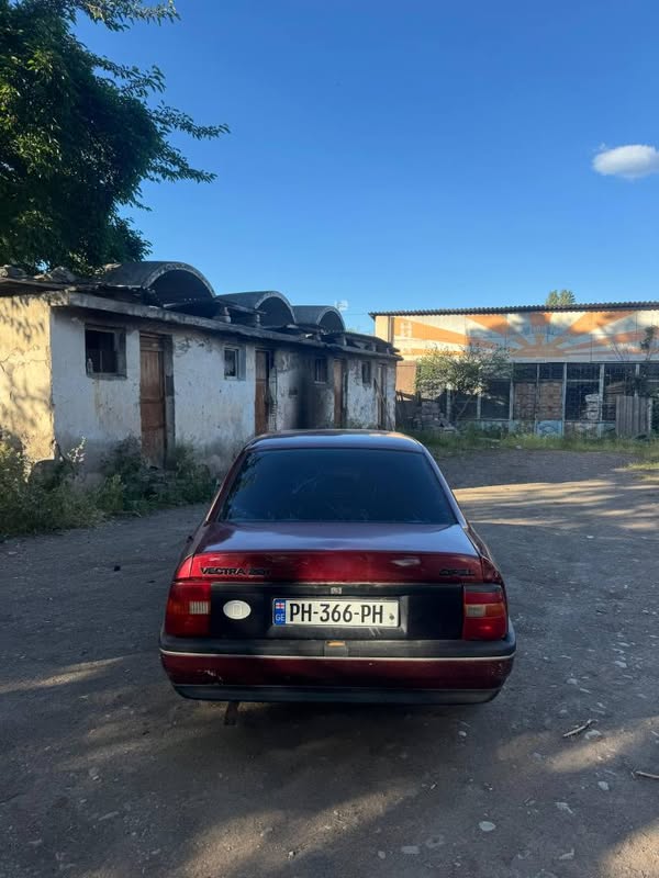 Avtomobil 1994 — 2,100$