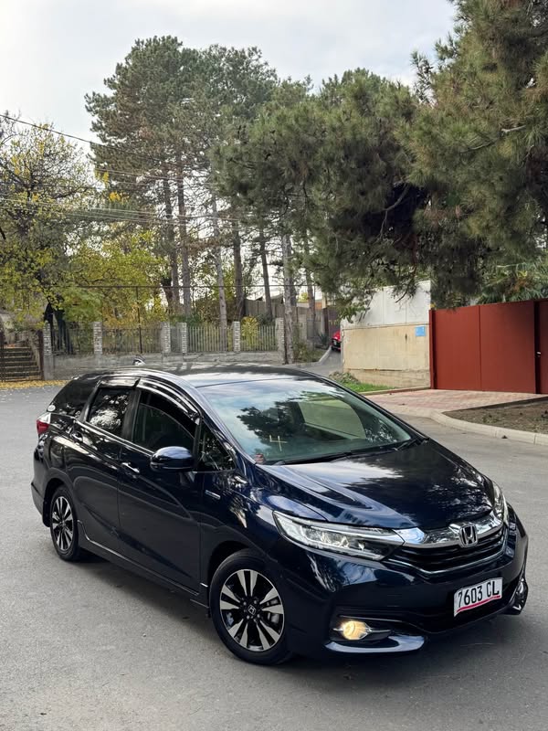 Avtomobil 2016 — 5,500$
