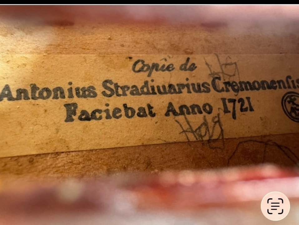 ვიოლინო 3/4, სტრადივარიუსის 1721 წლის ასლი