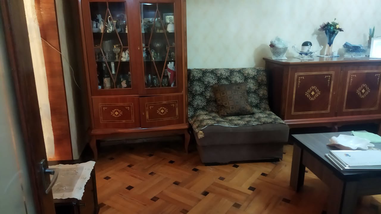 იყიდება 2-ოთახიანი ბინა, რუსთავი — $56,000