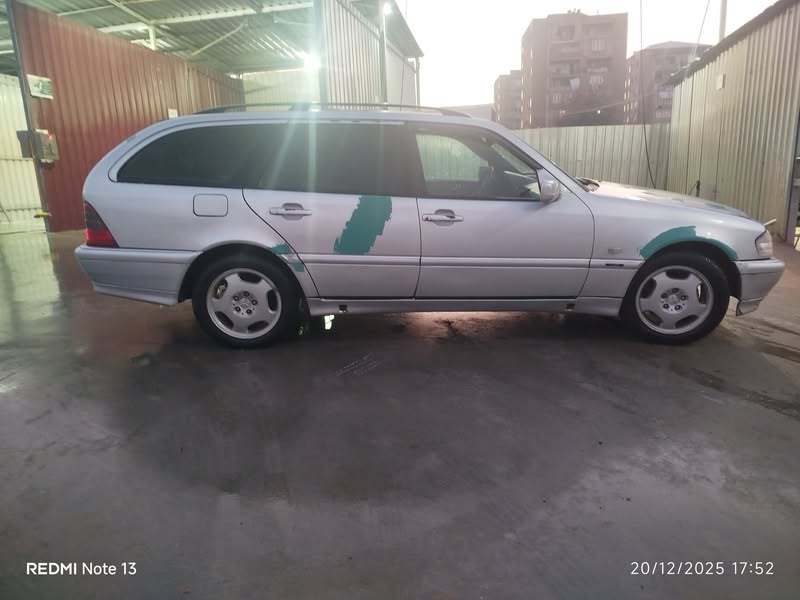 Avtomobil 2000