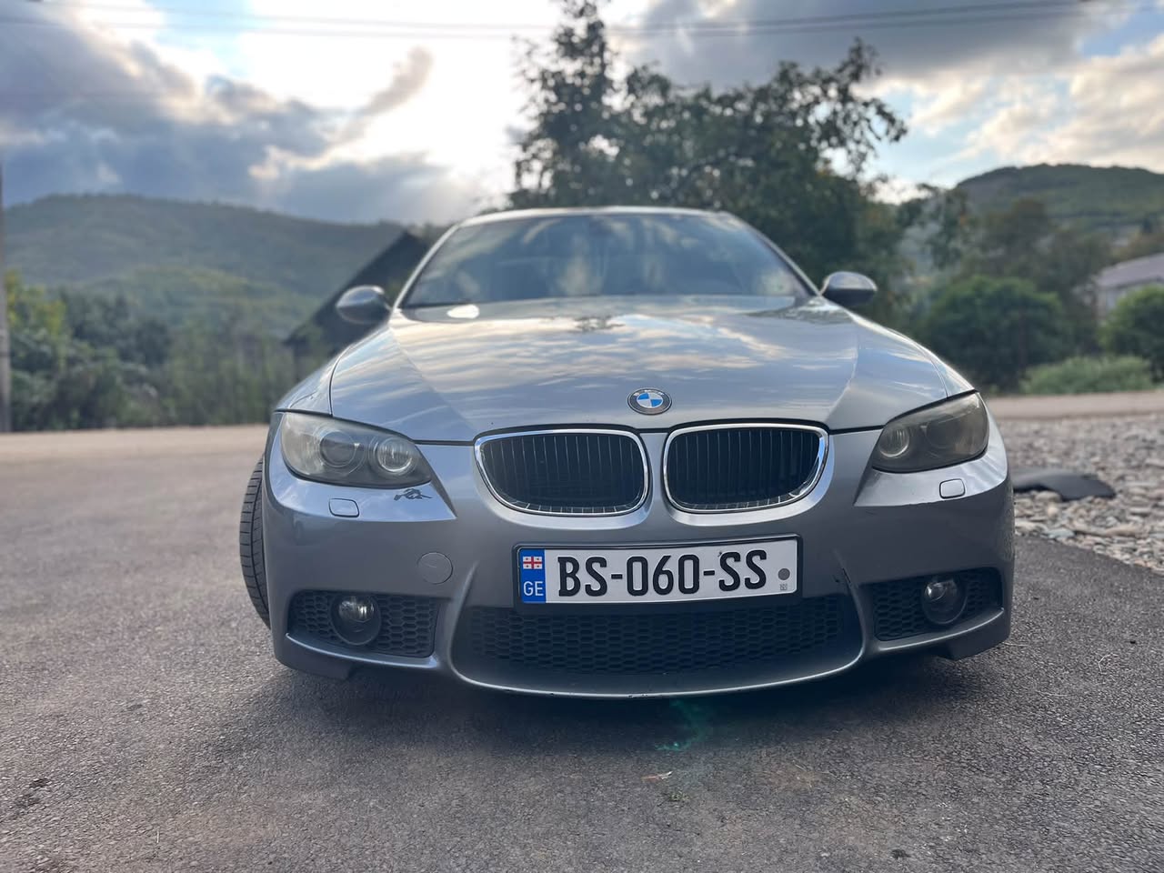 335 i 3008 წელი 163000 კილომეტრი