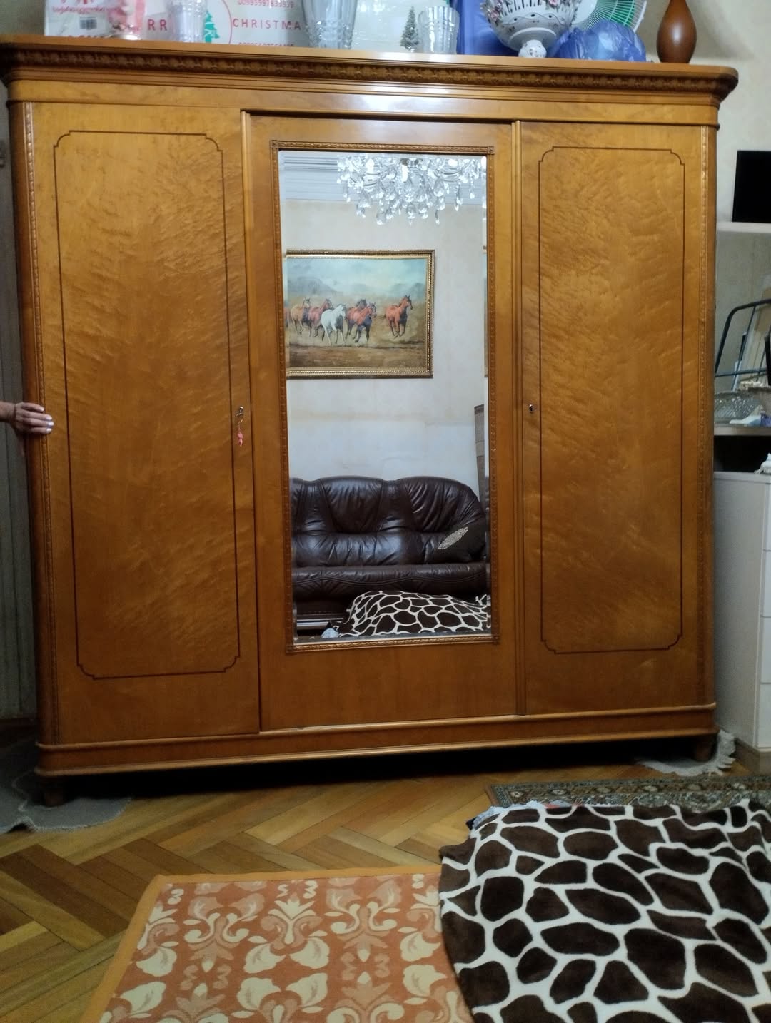 Avtomobil