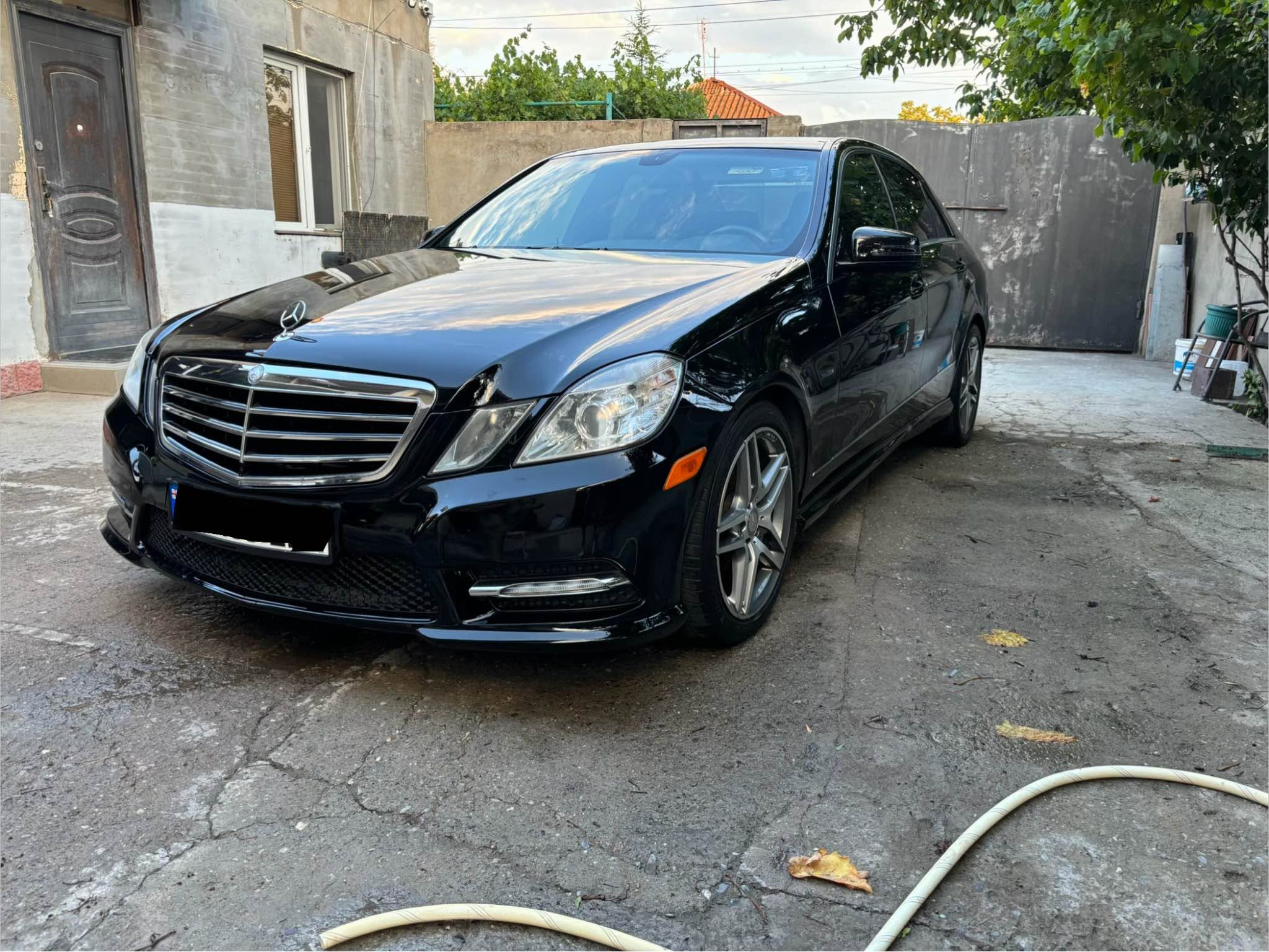 Mercedes-Benz 2012 — 8,800$