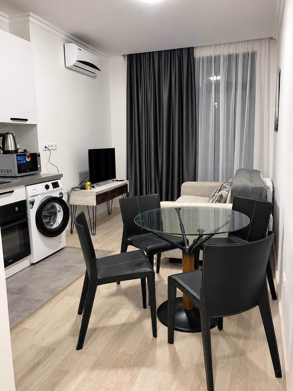 Satılır 2-otaqlı mənzil, Batumi — $80,000