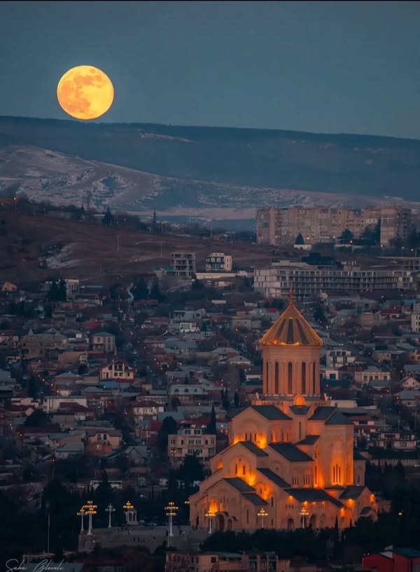 მოგესალმებით,მოვამზადებ დაწყებითი კლასის(1-4)მოსწავლეებს დილის საათებ…