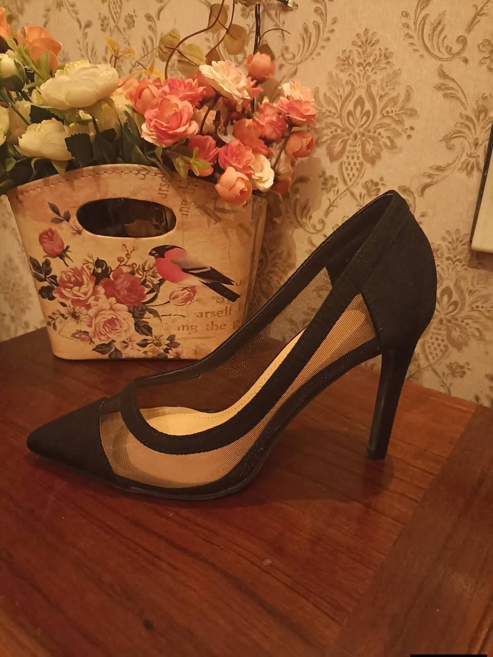 37 ზომა Uno Shoes